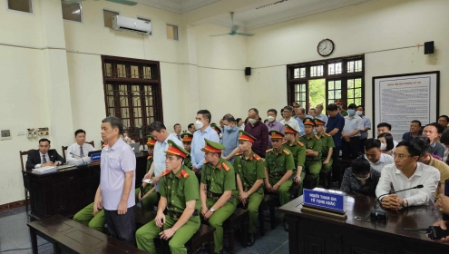 Nhận quà Tết 5 tỉ đồng, cựu Bí thư Tỉnh ủy Lào Cai hầu tòa
