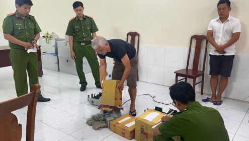 Vợ hờ của chủ tiệm vàng Đức Long điều hành đường dây vận chuyển hàng ngàn tỉ đồng trái phép