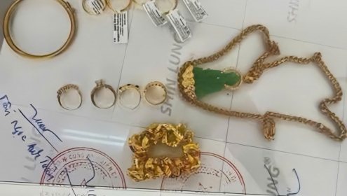 Biết chỗ giấu tiền vàng, con rể trộm hơn 600 triệu đồng của mẹ vợ