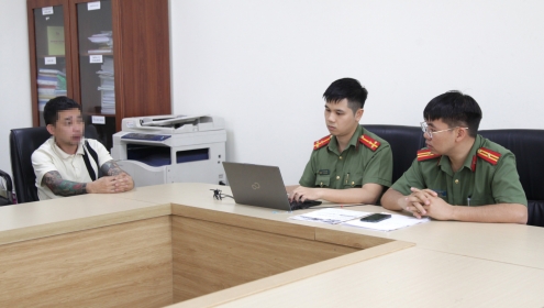 Công an làm việc với người bình luận ác ý về chiến sĩ Công an hy sinh