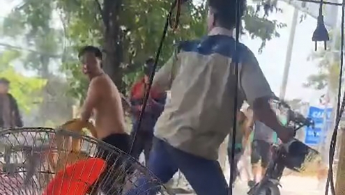 Nhắc nợ sửa xe trên Facebook, chủ gara ở Củ Chi bị đánh, chặn cửa