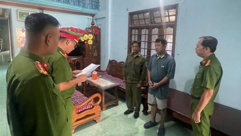 Bị bắt vì đập phá 3 trụ ATM, phòng bảo vệ ngân hàng