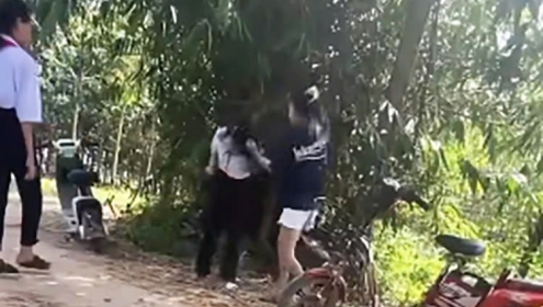2 nữ sinh lớp 9 ép nữ sinh lớp 7 đến nghĩa trang đánh rồi đăng lên mạng xã hội
