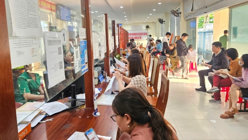 Người dân bức xúc vì làm hồ sơ đất đai quá lâu, chính quyền lập tức trả lời