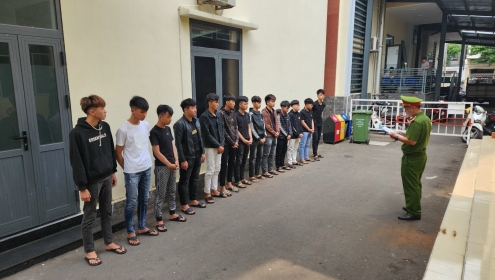 14 thanh thiếu niên của 2 nhóm kiến lửa và tôn đản ở Đà Nẵng bị khởi tố