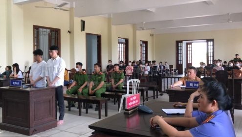 Tuyên án 2 người lừa gần 300 sinh viên ở Cần Thơ ký hợp đồng vay mua hàng trả góp