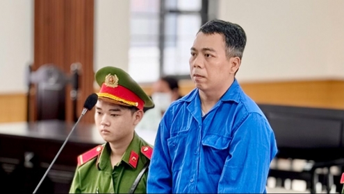 Ông chủ cũ lừa nhân viên gần 1 tỉ đồng để nướng vào cờ bạc qua mạng