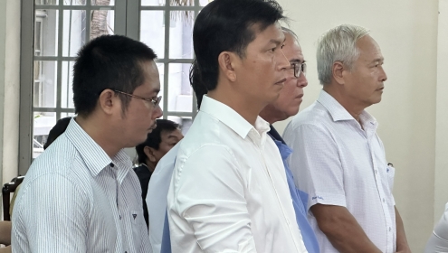 Cựu cán bộ địa chính xã làm hồ sơ cấp đất công cho mẹ vợ lãnh 7 năm tù
