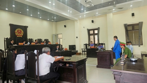 Một cựu phó giám đốc phòng giao dịch ngân hàng tham ô gần 14 tỉ đồng
