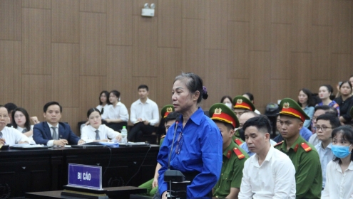 Cựu bí thư Vĩnh Phúc Hoàng Thị Thúy Lan khai dùng tiền hối lộ để làm từ thiện