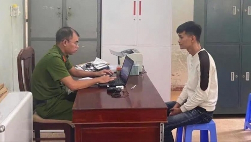 Khởi tố thanh niên xăm trổ đánh phụ nữ mang thai, hỏi biết tao là ai không?