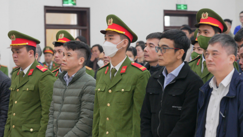 Bị cáo Trịnh Văn Quyết lâm bệnh nặng, tòa hoãn xử