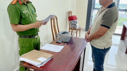 Mua hóa đơn khống, 2 giám đốc công ty bị khởi tố