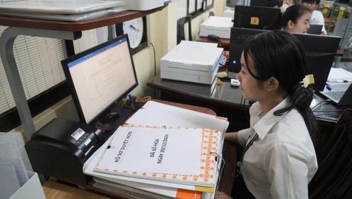 Ứng dụng AI trong xét xử: Thực tiễn và yêu cầu hoàn thiện khung pháp lý