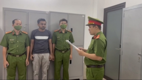 Phát hiện vụ vận chuyển trái phép 716 viên kim cương tại sân bay Tân Sơn Nhất